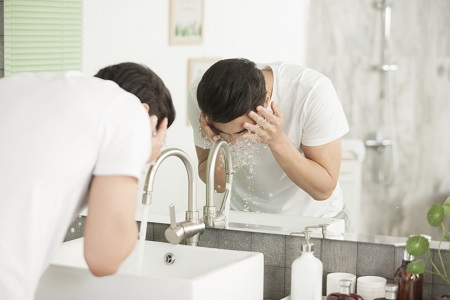 化學(xué)物品進入眼睛怎么處理？