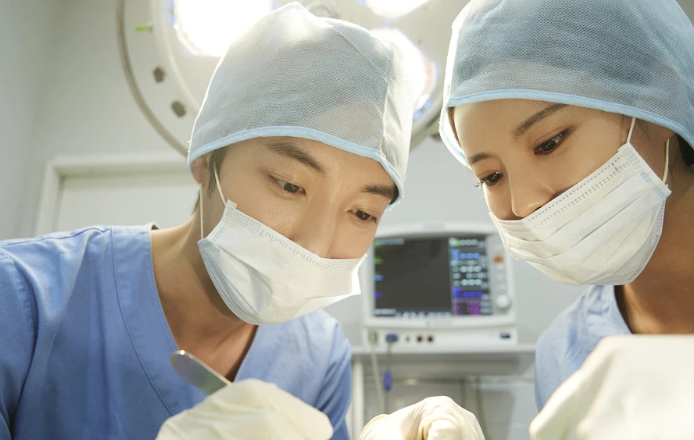 白內(nèi)障手術(shù)